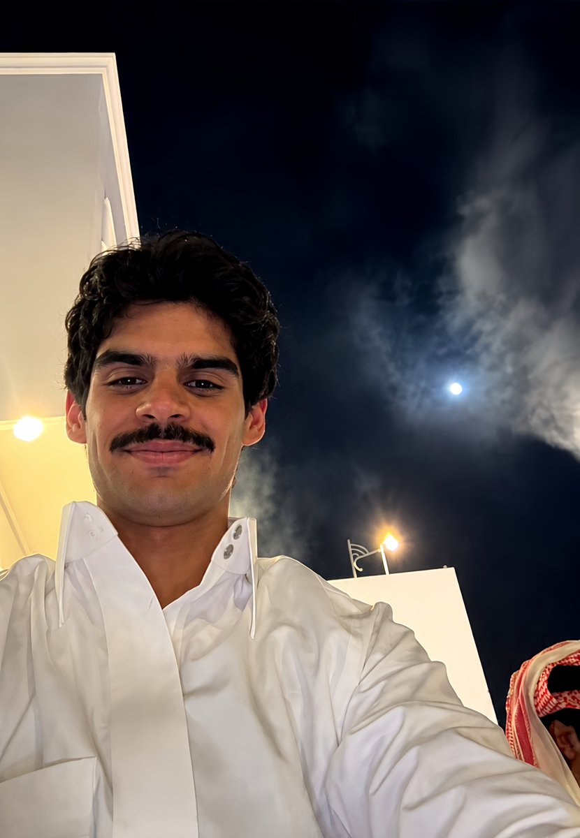 _wcllli's tweet photo. خليك عالي مكانك مثل نور القمر 
تضوي دروب البشر لو هي ظلام.

#سلمان_بن_ملهي https://t.co/GWoLfhGtkg