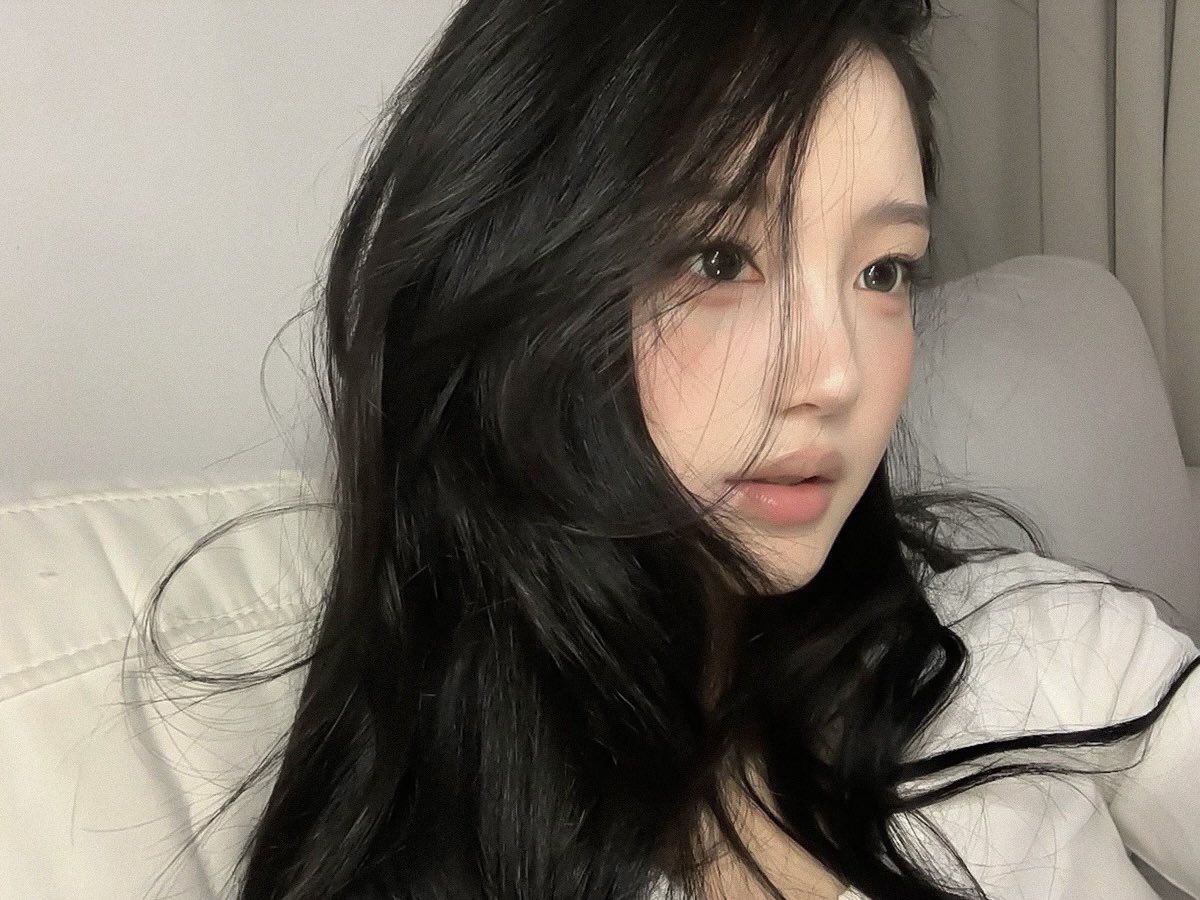 faegeanic's tweet photo. happy wednesday from your favorite sleepy bunny. ౨ৎ https://t.co/fJvdJ3kYcD