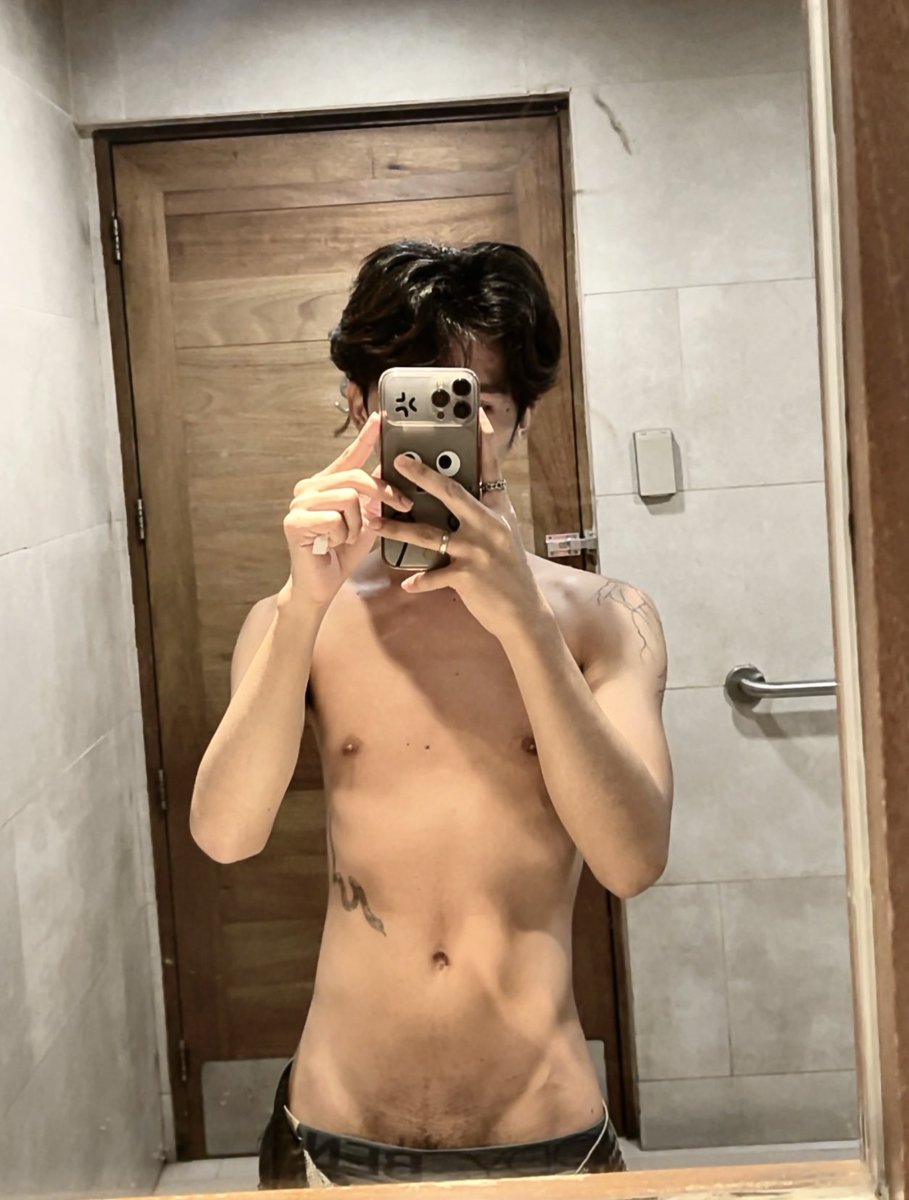 IMMARKJAM's tweet photo. Good morning omffs!

https://t.co/EaBb5LrXKs https://t.co/VT6tzUZha0