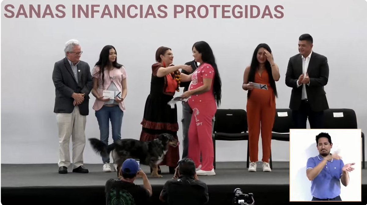 AnitaLomeli's tweet photo. 🤰👶 La jefa de Gobierno, @ClaraBrugadaM, anunció mejoras al programa Mujeres Sanas, Infancias Protegidas para que todas las beneficiarias reciban el apoyo correspondiente a los nueve meses de embarazo, sin importar cuándo se incorporen. Además, reafirmó que en la #CiudadDeMéxico la protección social inicia desde la gestación y continuará con el programa Desde la Cuna tras el nacimiento.