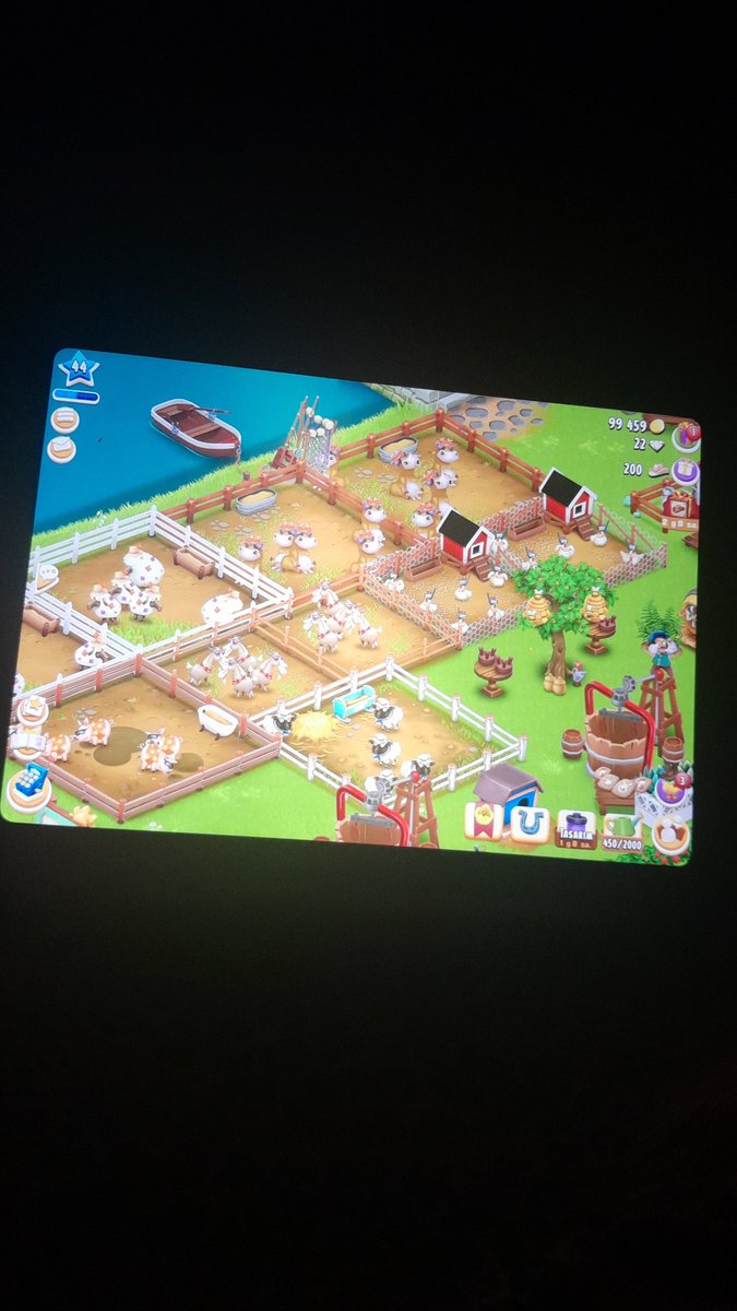 niss3431's tweet photo. Bir oyun düşünün inek sağmadan tarla ekmeden yeni ürün hazırlayamadan gönül rahatlığıyla uyuyamıyorum. Saçmalığı ayrı sarması ayrı  #Hayday https://t.co/D3MnQeUFOe