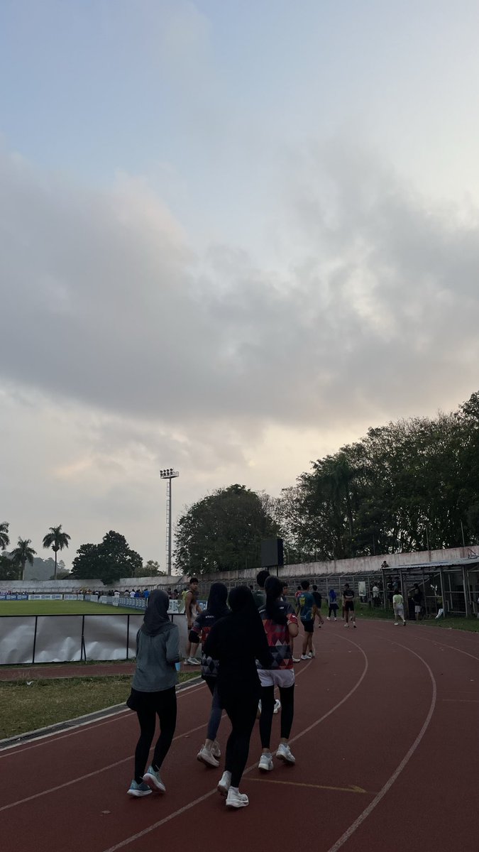 kuasrusak's tweet photo. Semua orang kudu tau kalo gw hari ini olahraga wkwkwkk https://t.co/DsFKHfX8qo