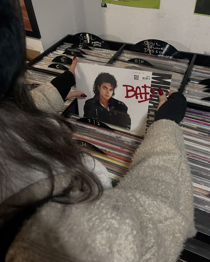 mjjsjpg's tweet photo. I love being a moonwalker https://t.co/ZfvfIqvOno