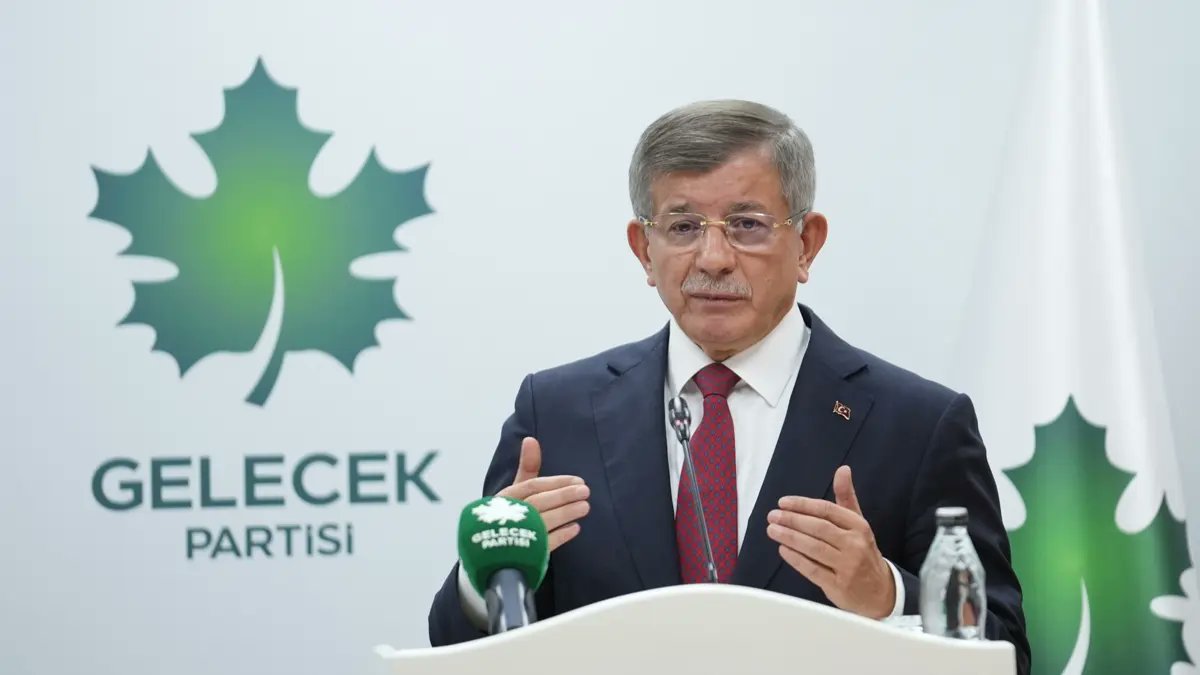 mAKarnaimP's tweet photo. Acımız Büyük Umutla Yolunu Beklediğimiz Gelecek Partisi feshedildi!
Dünya Şokta https://t.co/Q4N1woMgZv