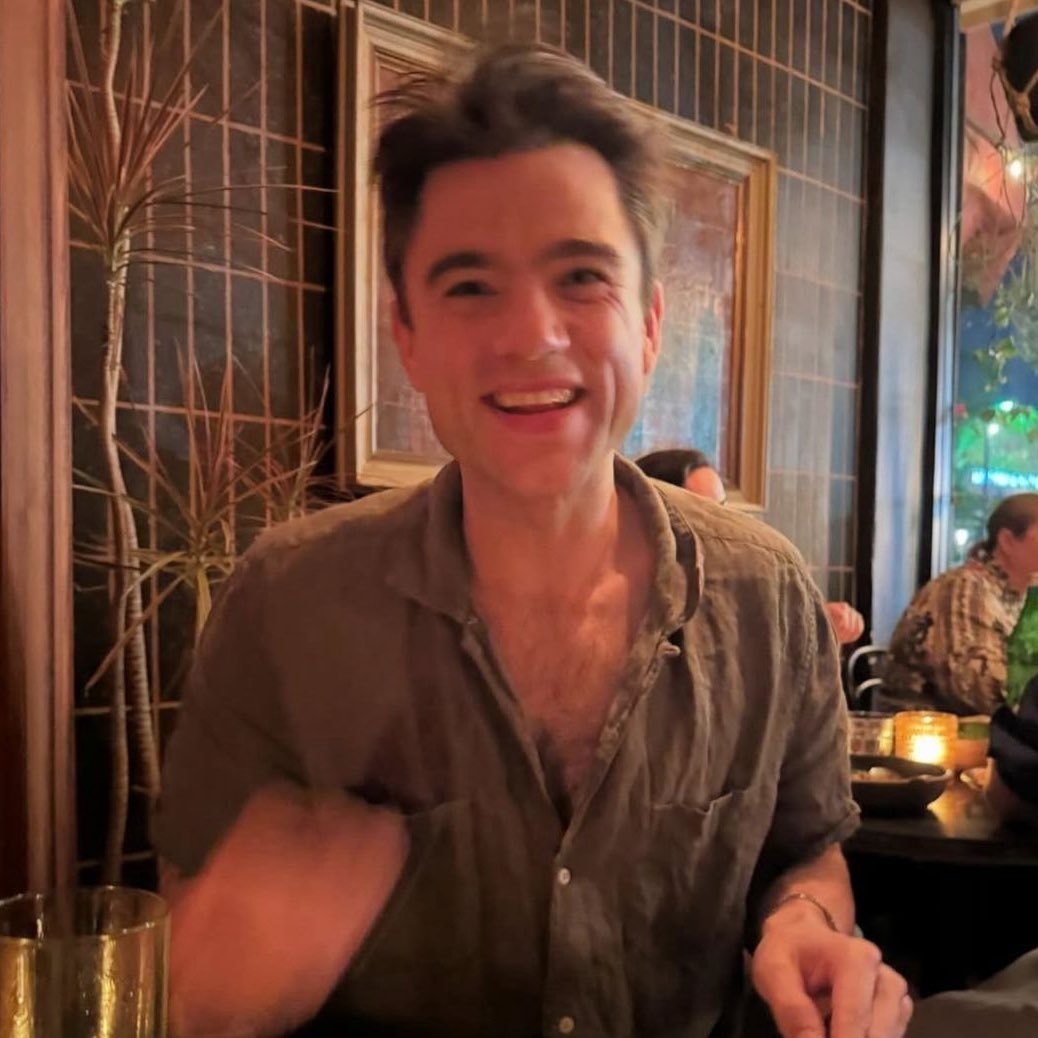 langdonmeel's tweet photo. kingdon first date https://t.co/URBYkkFfio