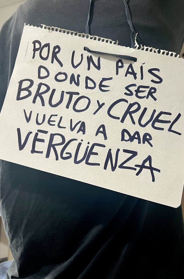 Luanalaloca's tweet photo. Harta de estar gobernada por esta runfla! https://t.co/DTxDFqip6N