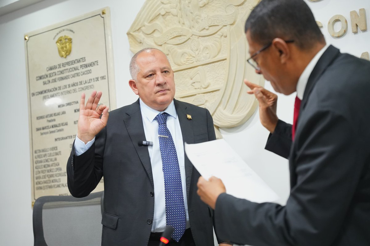 CamaraColombia's tweet photo. #CámaraInforma | La #ComisiónSexta conformó la mesa directiva para el período 2026 - 2027.

📌 Presidente: @ProfeGonzalezH 
📌 Vicepresidente: Jesús Armando Bedoya Rodriguez 
📌 Secretaria: Sandra Viviana Aristizabal Saleg. https://t.co/Wk72OgxCIZ