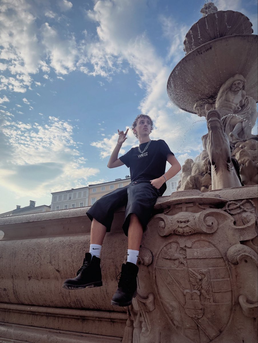 WavzzMusic's tweet photo. Im on vacation now… Im still doin music here. I got sum planned…

#wavzz #undergroundartist #newcomer #music #rap #rapper https://t.co/jycnn5vLKT