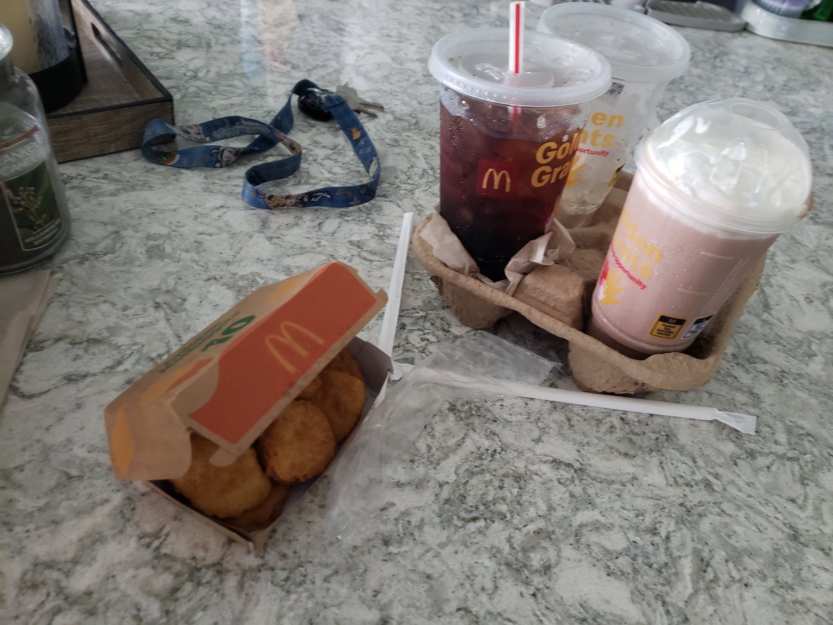 Nikkukun_96's tweet photo. The before and after of the #McCrelly challenge. I failed but it wasn't that bad. My god was this dumb of me lmao 😅 https://t.co/FZmR04A5vW
