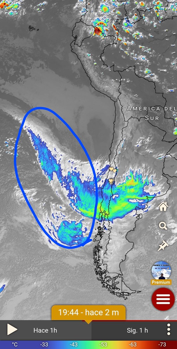 EdoWeatherman's tweet photo. ALERTA ZONA CENTRAL Y SUR ACTUALIZACIÓN.

Este jueves el temporal se moverá por la zona sur, dejando fuerte lluvia y viento. Se concentrará desde Biobío a Los Lagos.
Por la noche alcanza Ñuble y en la madrugada Maule con intensa lluvia y viento moderado.
El viernes avanzará por O'Higgins, Valparaíso y Metropolitana, para llegar en la tarde a Coquimbo y sur de Atacama. Algunas gotas o chubascos pueden alcanzar Antofagasta.

Lo más intenso se dará desde Maule al sur con montos sobre 40-60 mm en menos de 24 horas.

Los montos en otras zonas están en la foto que publiqué ayer. 
El sábado ingresa segundo evento a zona centro-sur.