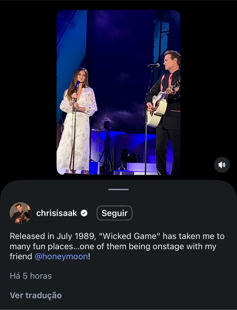 lanadelreyad's tweet photo. O cantor Chris Isaak, autor da clássica ‘Wicked Games’, relembrou a perfomance dele e de Lana Del Rey cantando a música durante a ‘NFR! Tour’ no Hollywood Bowl em 2019 💐❤️

“Essa música me levou a vários lugares engraçados. Um deles foi no palco da minha amiga Lana” https://t.co/PrIcuTvDRL