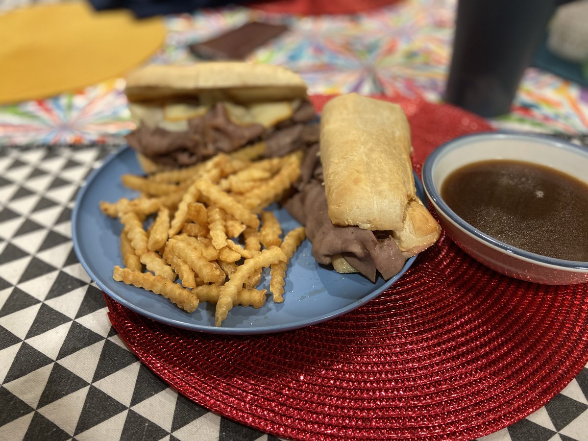 VitoTweeted's tweet photo. We've got a French dip and crinkle cut fries for tonight's #DynamiteDinner! #AEWDynamite
@AEW @TBSNetwork @HBOMax https://t.co/hVXrX8cJJj