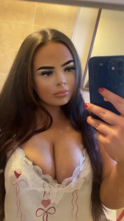 THEG0DDES_'s tweet photo. You are so addicted….✨

Stare again, look at my perfection, savor every single curve of my body..  Don't be worried if you feel lightheaded..

stare more for me loser..Its not a trap I promise 🤡🤡

findom latex pvc blackmail sissy techdom kidslox tpe cuck beta fetish relapse https://t.co/D1ClwIcTQO