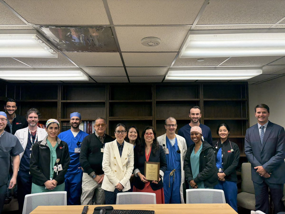 ChristineShok's tweet photo. Honored to host Dr. Gaby Velazquez as our visiting professor today @UTMBVascular Terrific talk on mesenteric ischemia 👏#vascular #vascsurg @UTMBSurgery https://t.co/THM685aBU7