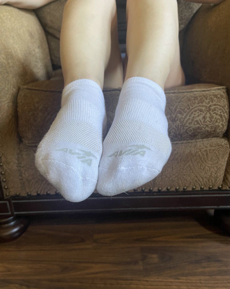 MidnightIvyToes's tweet photo. These can have your name on them 🖤 
#footfetısh #dirtysocks #personalcontent #justforyou #feet #socks #feetworshi̇p #dirty https://t.co/6bTG8HKFPe