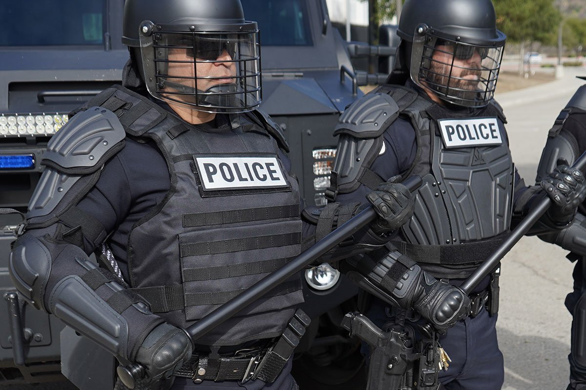 SaitoShepherd's tweet photo. @Zerudawaa For a 5k Followers with great tips from them, why don't you buy yourself some riot gear then? https://t.co/znMKqr6QzM