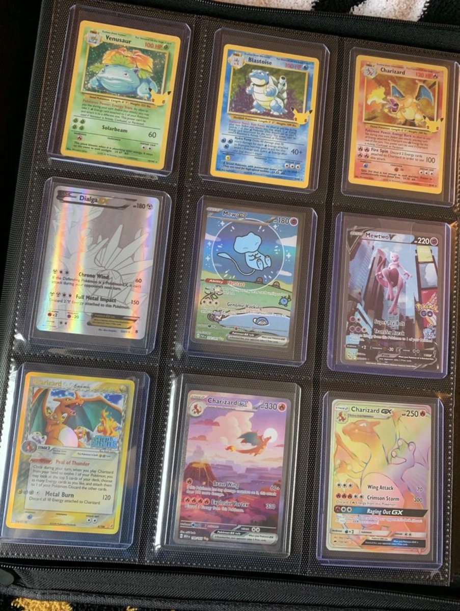 ApolloDyor's tweet photo. 🚨Is it time for a new Pokémon Giveaway??🚨

To enter follow make sure your following me! 

•Repost✅
•Like✅
•Comment ✅
-Will be sent for grading shortly but it will be one of these!

Good luck to everyone! We stay Blessed 🔥 https://t.co/STBYOJu0kR