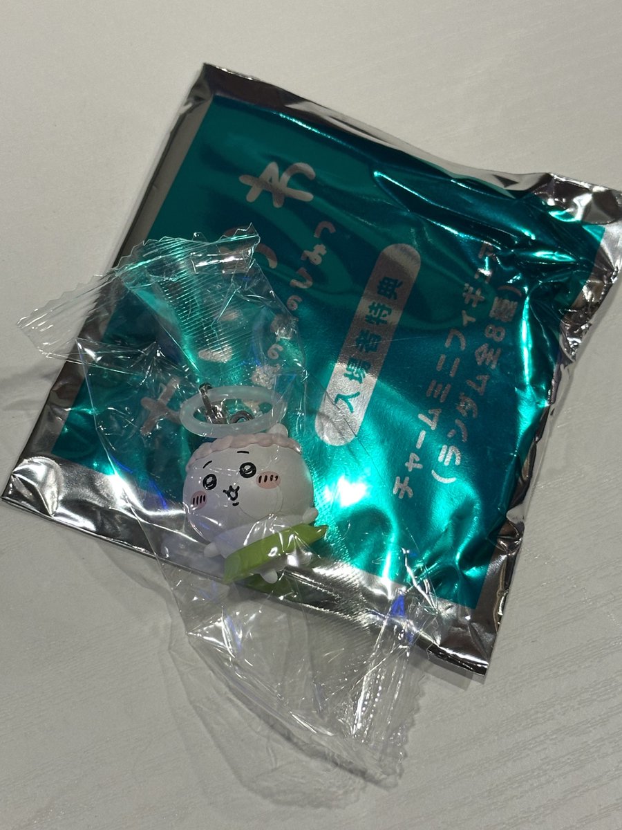 kohandayo's tweet photo. 映画ちいかわ 入場者特典 チャームミニフィギュア めじるしアクセサリー 交換

【譲】ちいかわ
【求】同種ハチワレ

yahooフリマのグッズ交換経由 または 郵送(同日発送)での交換希望です。
お気軽にお声掛けください🌺
入手したばかりの物です https://t.co/xUJ31CEqYc