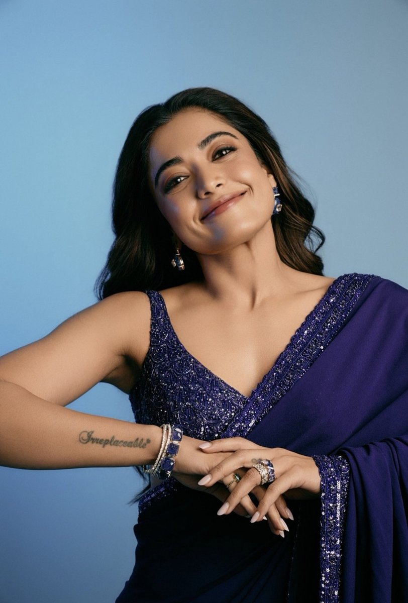 RashmikaMNet's tweet photo. Honest confession: the inner fan in me just wants to squish those super cute cheeks. 🤌📷 How is she even real? 📷📷  📷 ❤️ 
#rashmikamandanna https://t.co/hmAToBHQwT