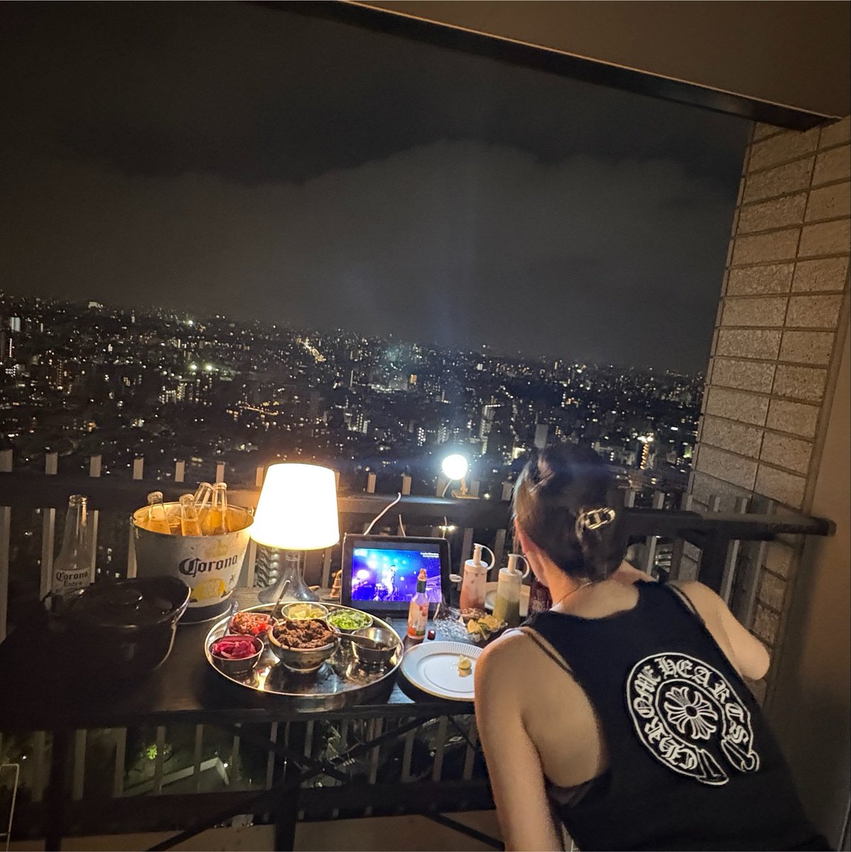 rakutaro0's tweet photo. 高い飯食いたい
タワマン住みたい
高級ホテル泊まりたい
爆美女と付き合いたい
月100ﾏｿ稼ぎたい

男に生まれたなら願望は我慢せず全部叶えるべき。

我慢や嫉妬ばっかりの人生なんてクソつまらん。 https://t.co/yHGAPFYwgY