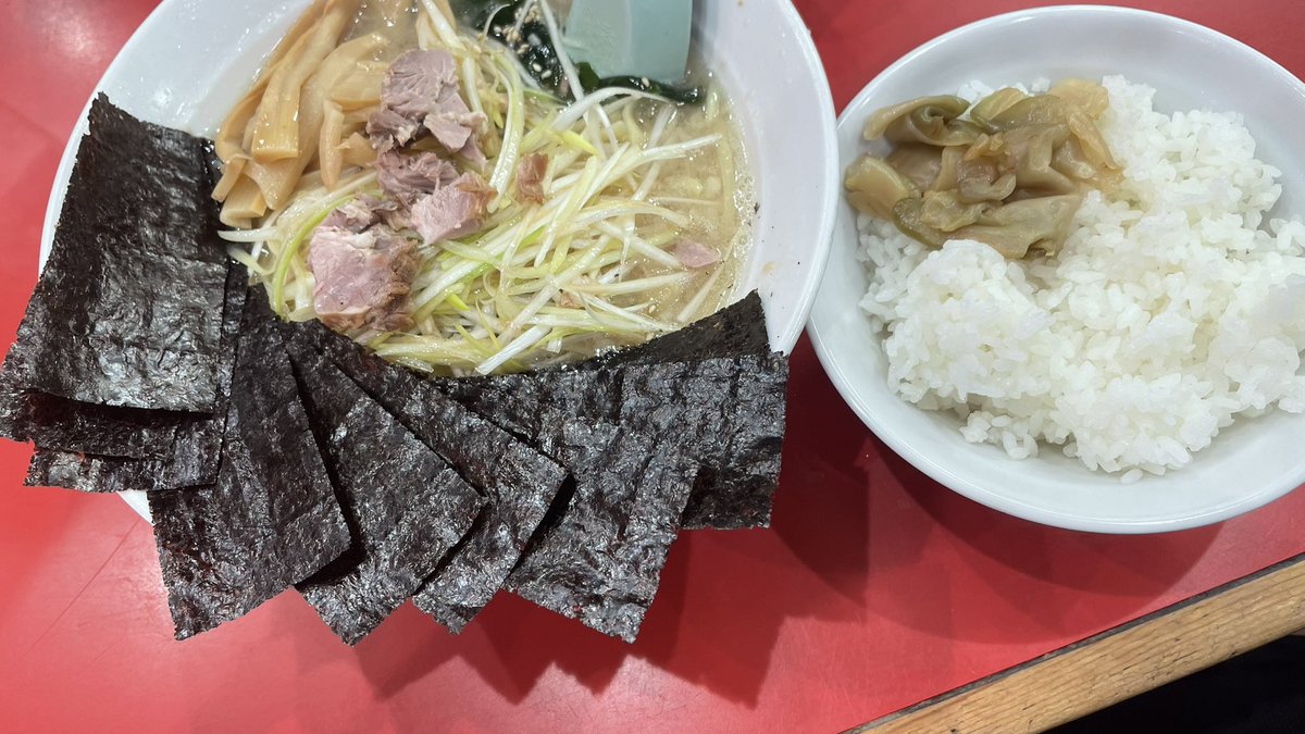 k89ta2_u's tweet photo. かいざん　ネギメンマ+海苔　ライスに乗ってる謎のキノコ？もすき https://t.co/MltTqJvRUW