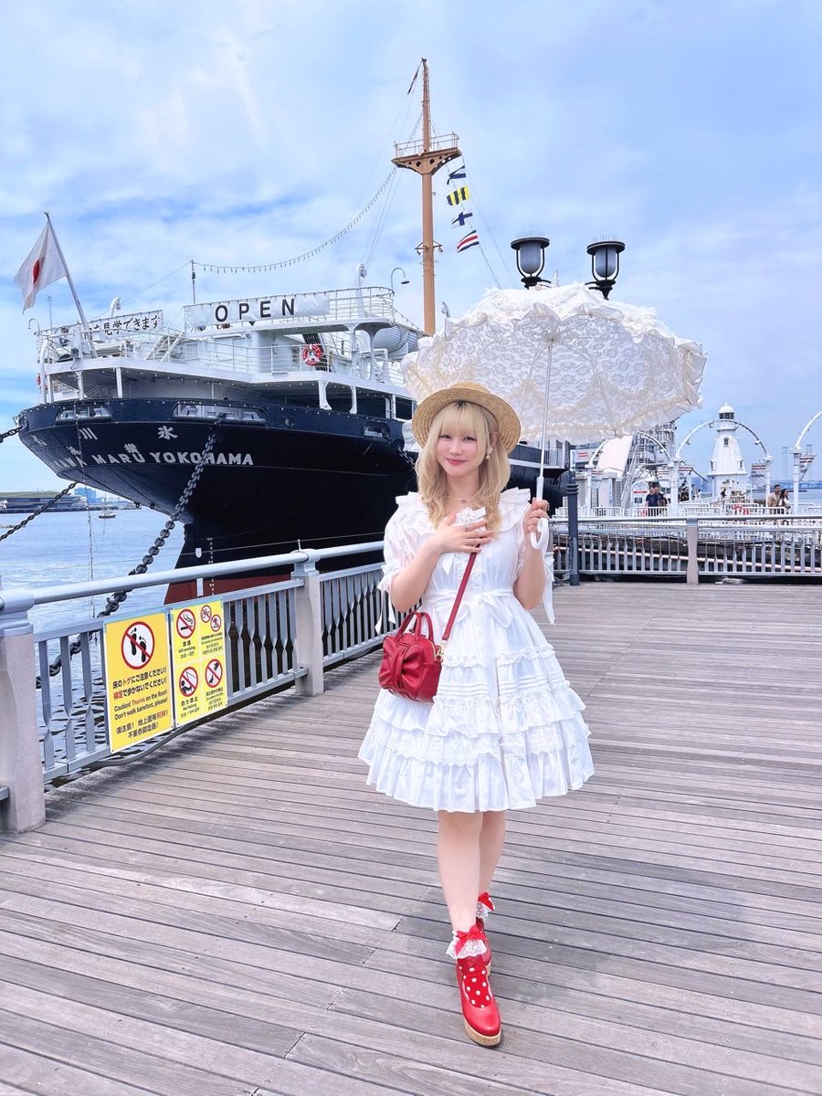 hibiku_yamamura's tweet photo. 私の船ですポーズ🚢（私の船ではありません） https://t.co/NP1z3MA3aX