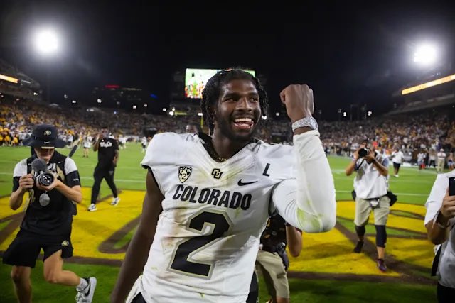 cameron_pooley's tweet photo. AGTG AFTER An Amazing CONVERSATION WITH @coachbox6 

And Staff im proud to say I’ve recieved an Offer From 

From the University of Colorado Buffalos!!!

@DeionSanders @coachdavidkelly @BrennanMarion4 @raul3lara @adamgorney @MDFootball @GregBiggins @Vtothe2ndPower @DannyLockhartS1 @Throw_2_Win @Tarek_Fattal @latsondheimer @alecsimpson5 @TEAMHUSTLEFB @TGurley81 @SportsRecruits @PGregorian @SSchraderOn3 @BrandonHuffman @CoachReyes_ @PrepRedzoneCA @ish90033 @coachwill247 @OLCoachCam