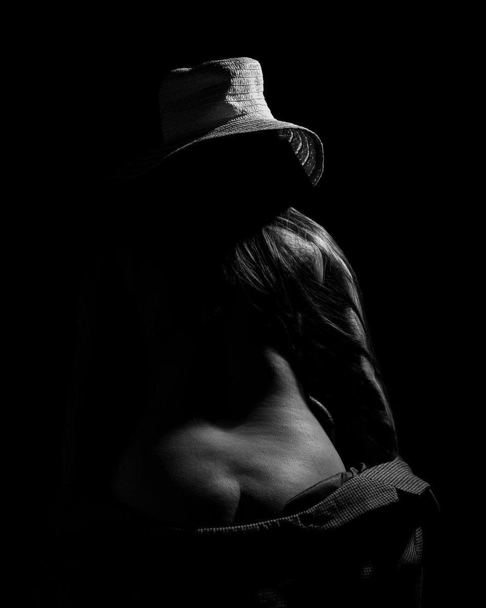 fridapr50's tweet photo. #ArtNude #FineArtPhotography #SelfPortrait #SoftLight #BodyAsArt #NudeArt #NudePhotography https://t.co/YDRtBv33I3