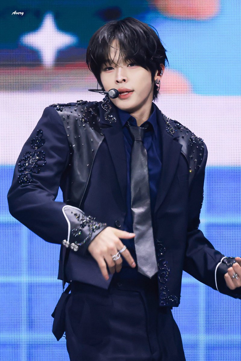yuwsyd0's tweet photo. 마부장님의 날 https://t.co/ZzSgPmdRua
