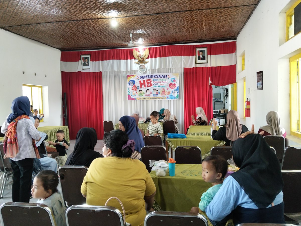 DesaJimus's tweet photo. Kegiatan pemeriksaan HB bagi balita di Balai Desa Jimus https://t.co/30bUZjkKEU