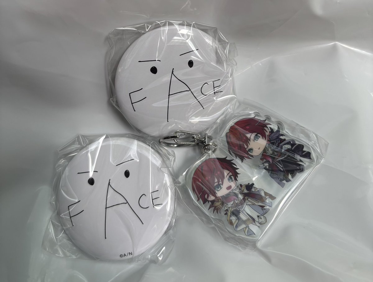 aarrdg's tweet photo. 【交換】にじさんじ ローレン・イロアス 1st LIVE FACE カプセルトイ 

【譲】
��クリルキーホルダー
缶バッジ2

【求】
��ーツチャーム&amp;プリントリボン
ラバーバンド

缶バッジ2:1の交換可能です。
本日会場にて手渡し希望
検索よりお気軽にお声がけください🙇🏻‍♀️ https://t.co/DWJliyrbgd
