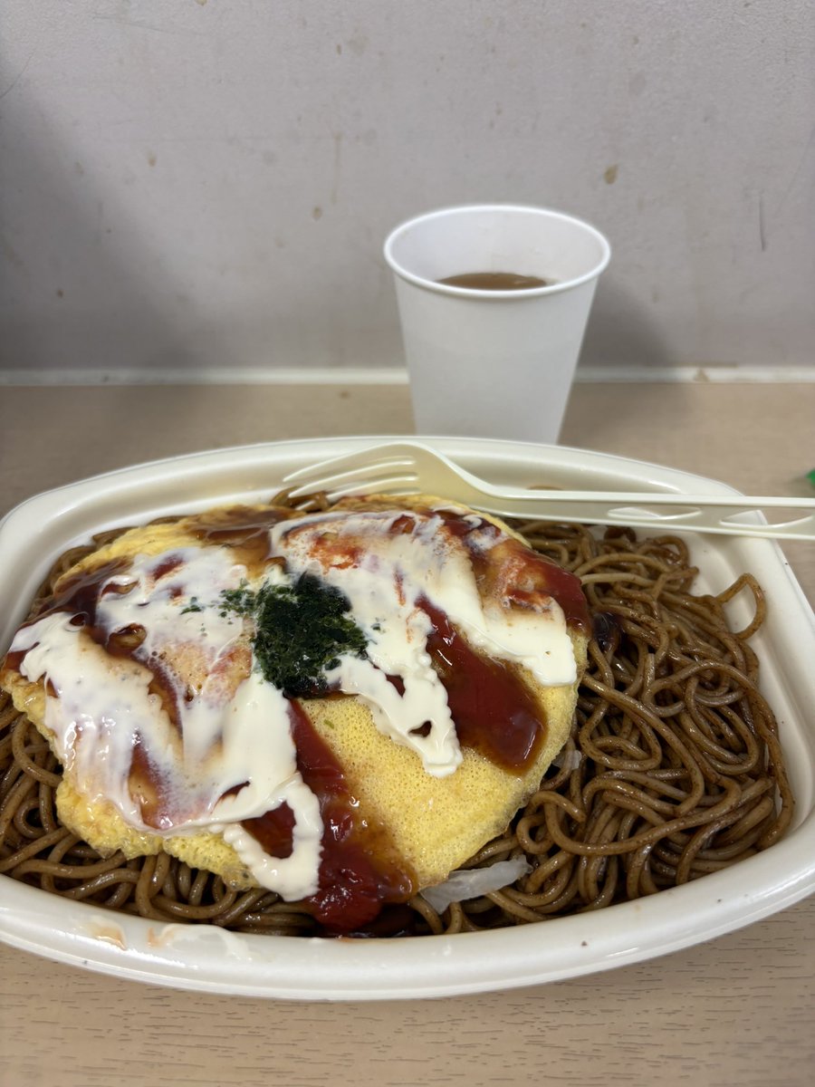 moon_913's tweet photo. 休憩なう

オムそば😌 https://t.co/RQGxWI5M2p