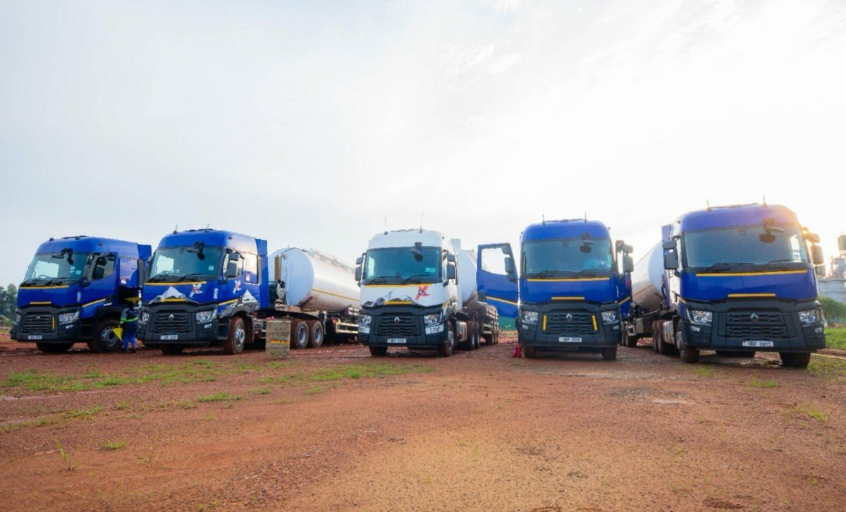boney240's tweet photo. Stop thinking about the purchase price. Start thinking about the cost per kilometre. 📊

Smart Ugandan fleet operators calculate total cost of ownership; fuel, service, parts, downtime, resale. Renault Trucks wins that calculation

Get a Quote on +256 759 790240 https://t.co/JVVwtlgdod