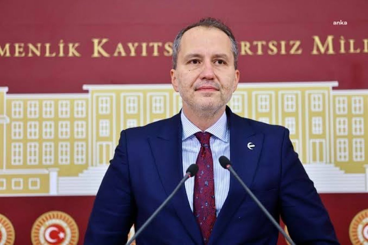 gokceekatuun's tweet photo. Fatih Erbakan'ın 'Kürtçe ikinci resmi dil olmalı mı?' sorusuna verdiği cevap:

"Bizim resmi dilimiz Türkçedir ve tektir. Bunun arkasında bir dil daha konulmasıyla büyük bir kaos oluşur."

Kendisini bu açıklamasından dolayı tebrik ederiz 👏🏻 https://t.co/wNfcJeDIES
