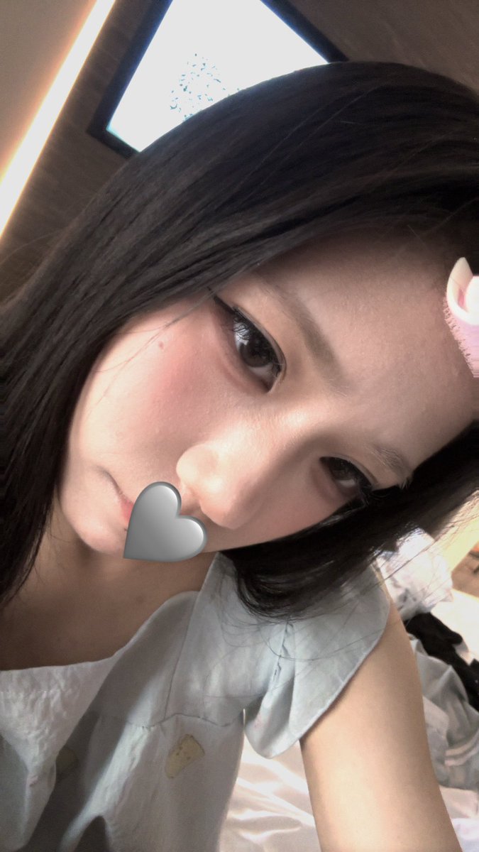 ccrchengran's tweet photo. 我可爱吗 https://t.co/5hsEuVe8s4