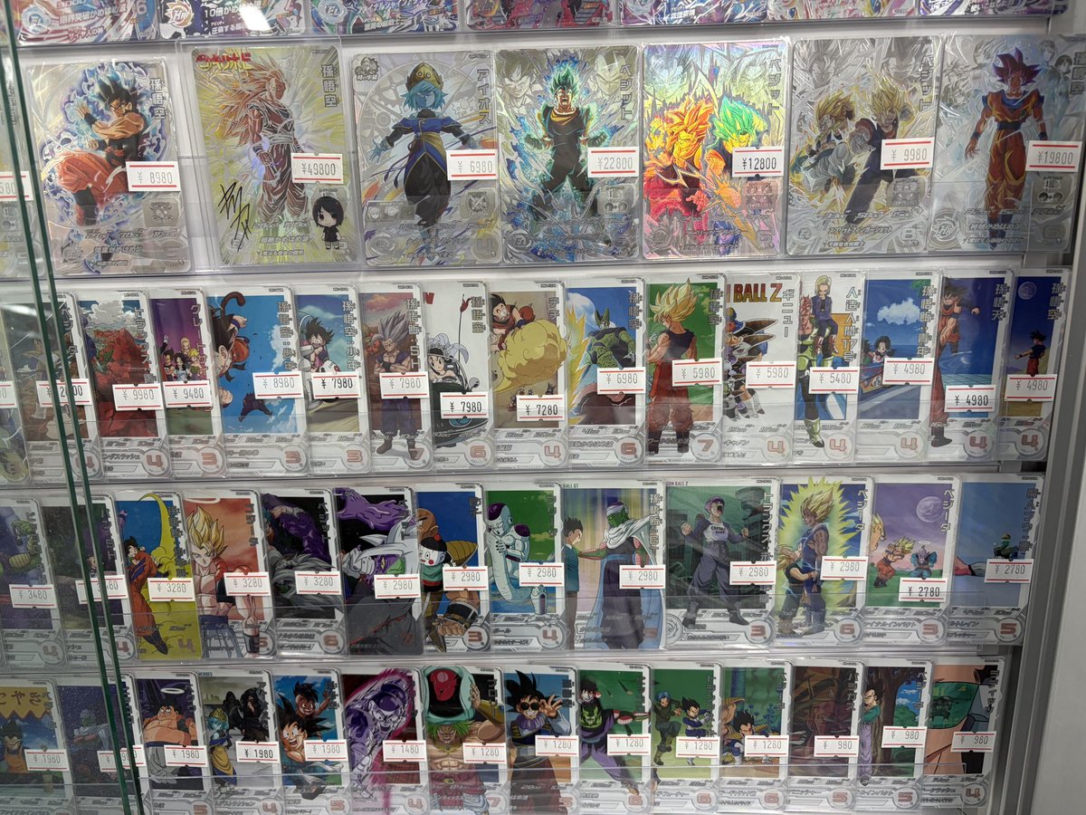 カードショップランス tweet media