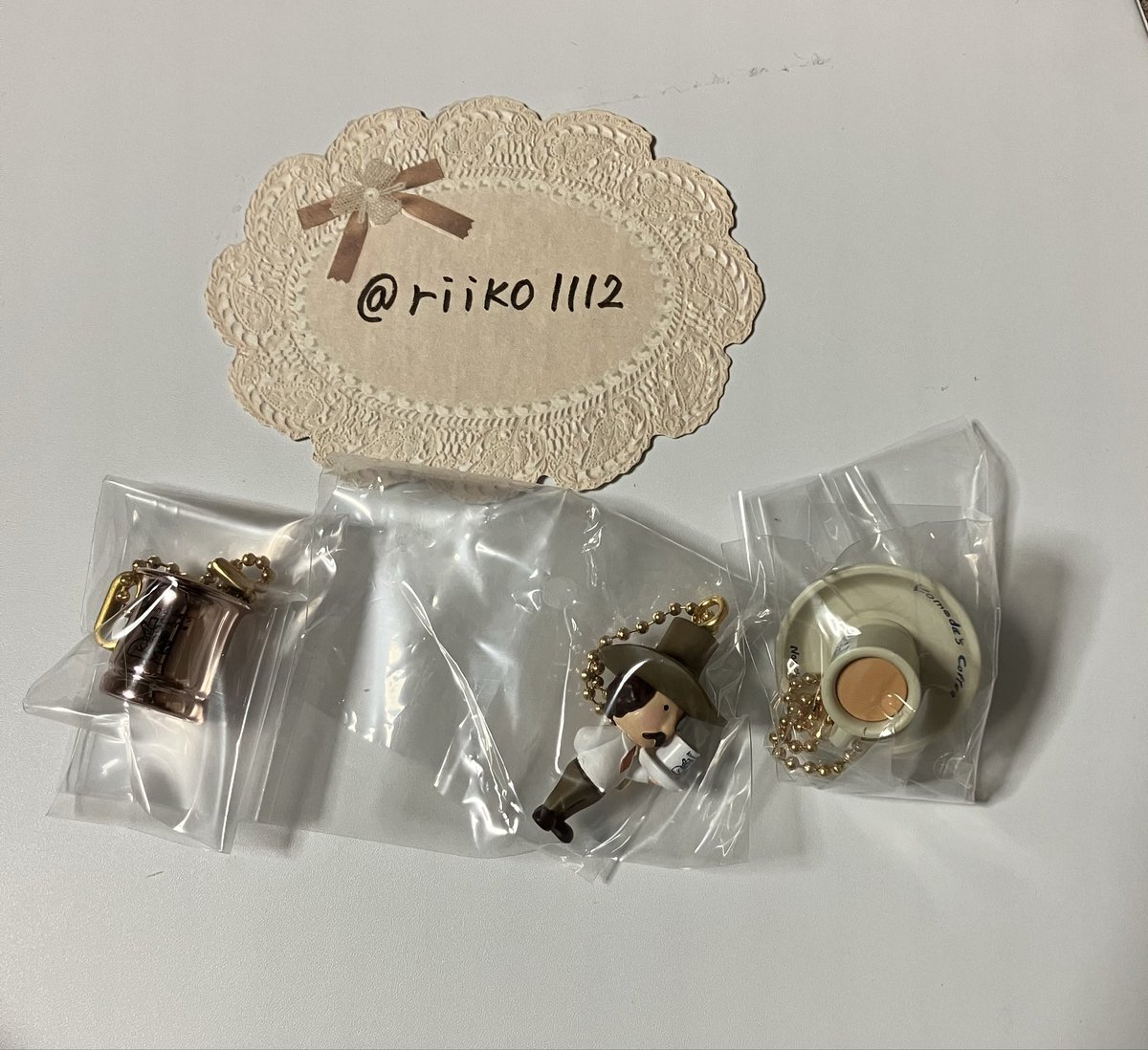riiko1112's tweet photo. 【交換】コメダ珈琲店 マスコット＆シロノワール風味チョコボーロ 食玩 キーホルダー マスコット

(譲)
プレミアムコーヒー
コメダンディ
カフェオーレ

(求) クリームソーダ

郵送にて
検索からもお気軽にお声掛けください。 https://t.co/dsV4Zks8KX