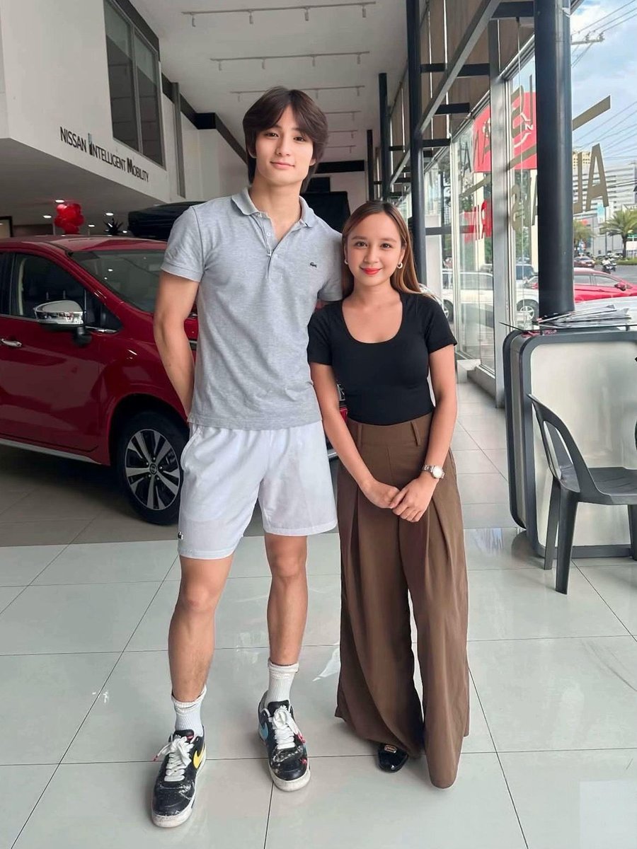 xxand0s's tweet photo. si pogi pogi pogi 

#JoaquinArce https://t.co/Ay9nDz4QfY