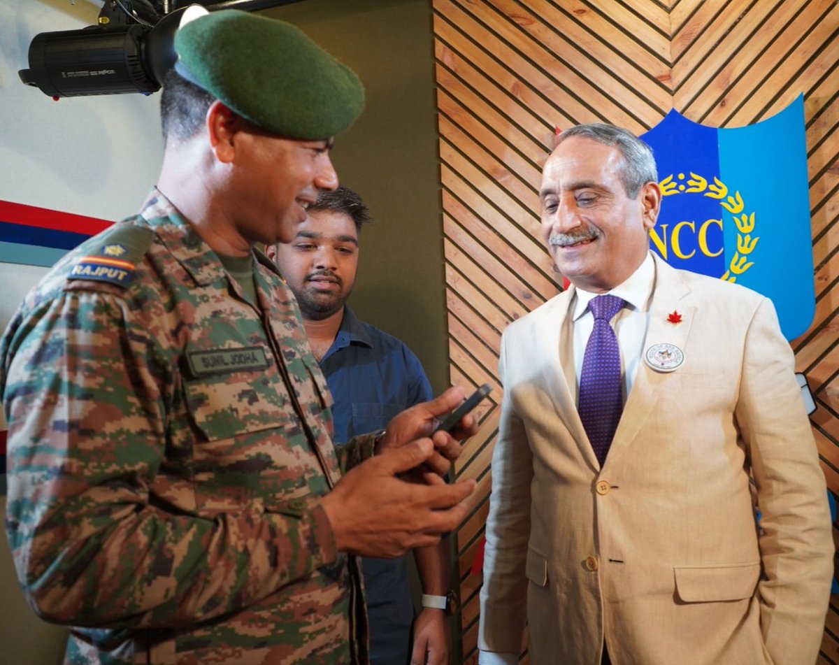 TheSatishDua's tweet photo. "Sir, I was shot seven times during the 26/11 hostage rescue operationat Taj, as part of Maj Sandeep Unnikrishnan's team", said Nb Sub Sunil Jodha, as he brought his son to meet me at an NCC event.

I was myself inspired to meet this frontline hero.
A General Salute 🫡
Jai Hind🇮🇳 https://t.co/IT5YHrfJQW