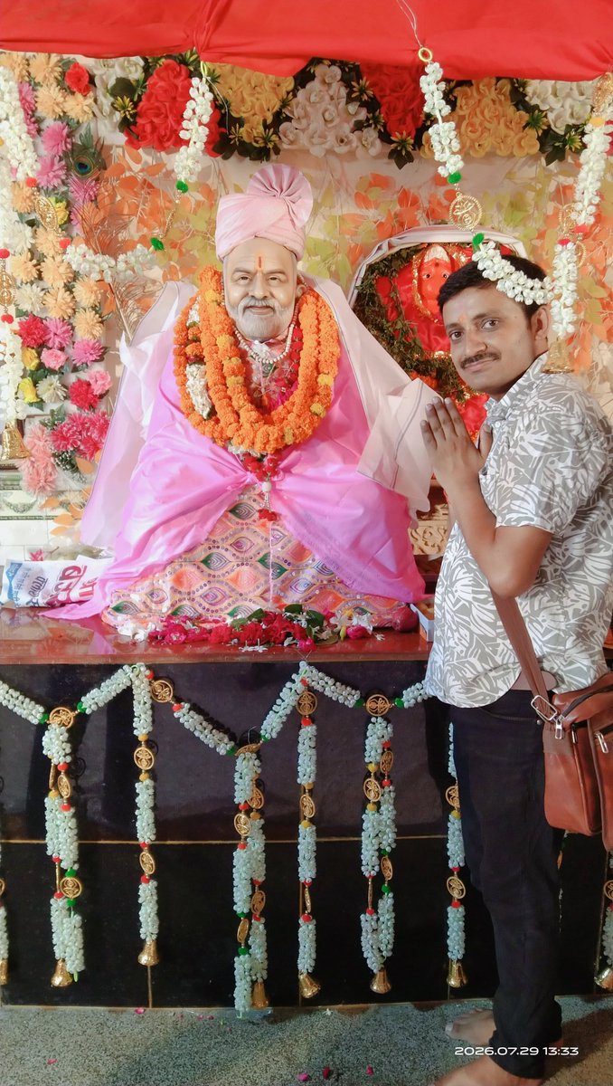 KaseraNand's tweet photo. @DhamKainchi जय श्रीराम https://t.co/ebD0ihdPEb