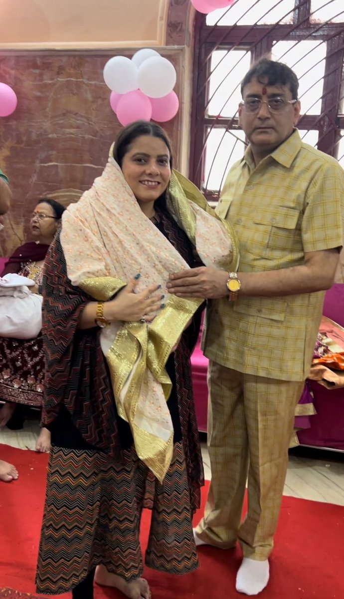 AlkaSharmaAAP's tweet photo. साईंनाथ मंदिर, कबूलनगर के 20वें स्थापना दिवस के अवसर पर पूर्व विधायक श्री विपिन शर्मा जी द्वारा आयोजित कार्यक्रम में सम्मिलित होने का अवसर मिला ✨
इस पावन अवसर पर बाबा के श्रीचरणों में मत्था टेककर उनका आशीर्वाद प्राप्त किया
ॐ साईं राम 🙏 https://t.co/LtpdKCHPH4