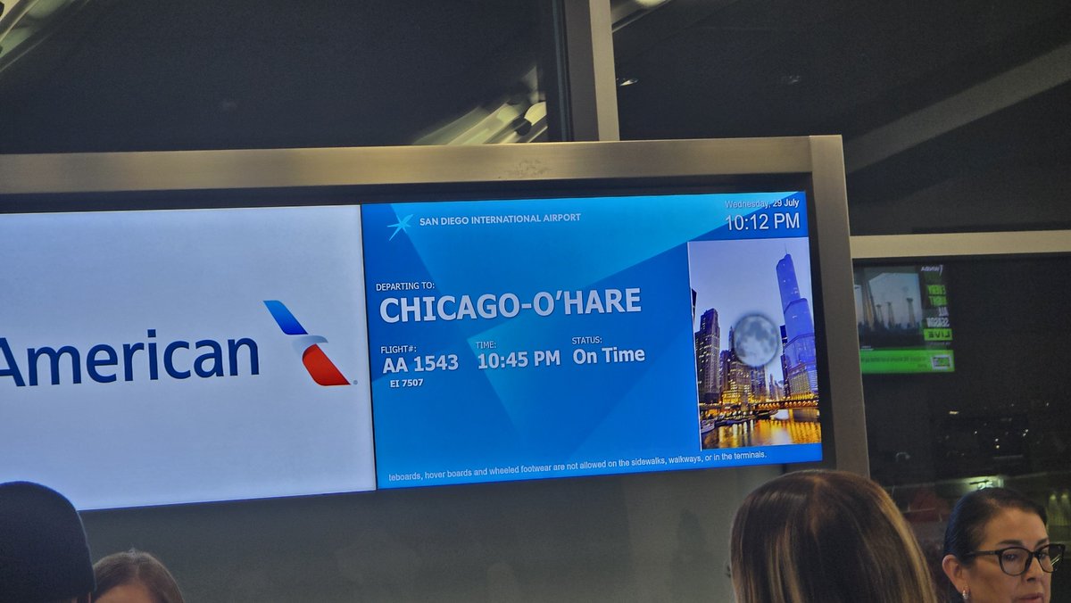 AlabMaharlika's tweet photo. @pablohawtogs @SB19Official On our way โ๏ธ
SB19xMLB
D-1 SB19 LOLLAPALOOZA DEBUT
#SB19FirstPitch #SB19AtRateField
@SB19Official #SB19 https://t.co/9yXkElatkE