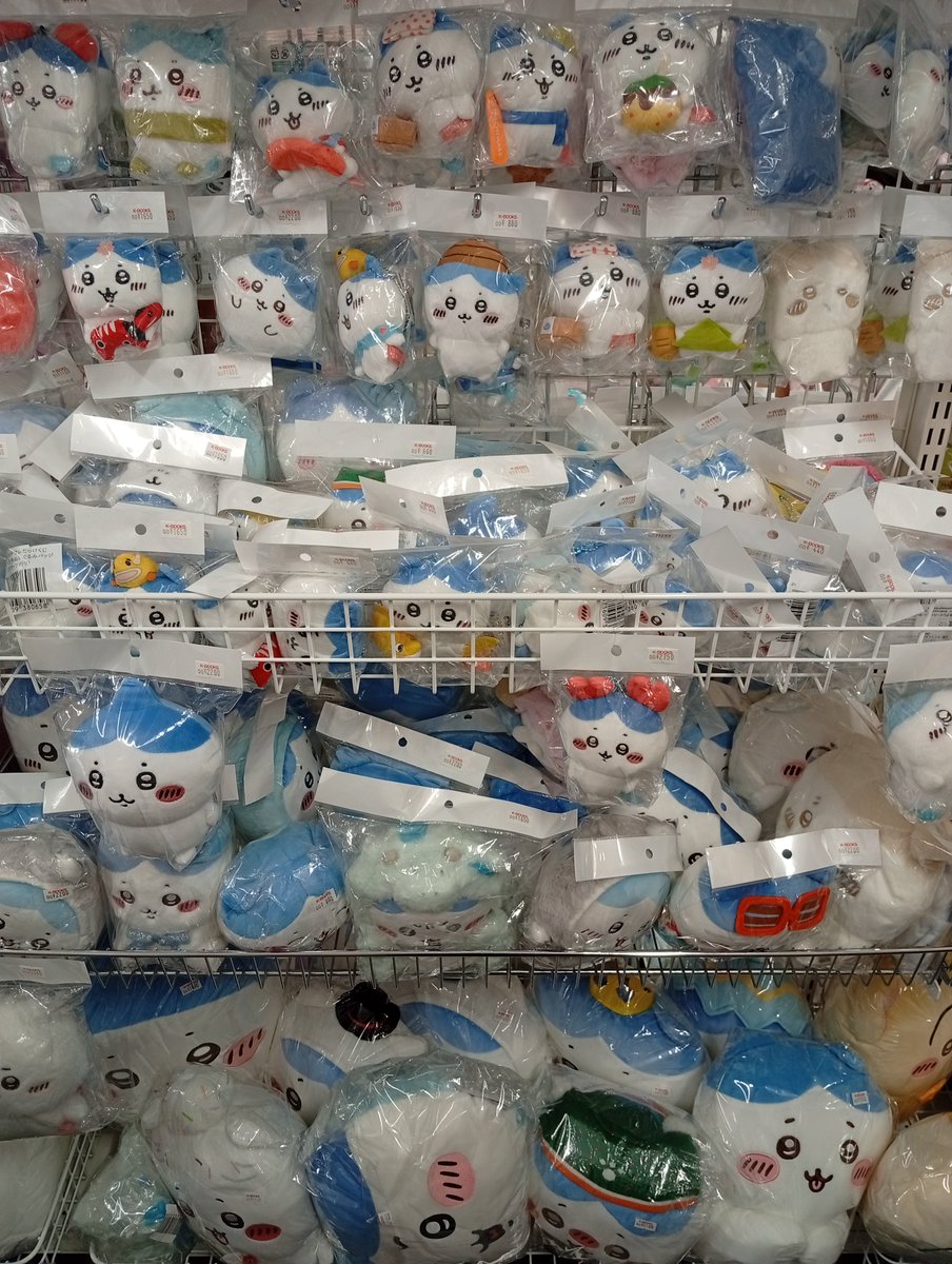 kbooks_anime_a's tweet photo. 【コーナー紹介】

『 #ちいかわ』

キャラ館αではちいかわのグッズを多数取り扱いしております🏝🫧

池袋へお越しの際はぜひお立ち寄りくださいませ🪄✨️

 #kbooks 池袋 https://t.co/14uizLdD7F