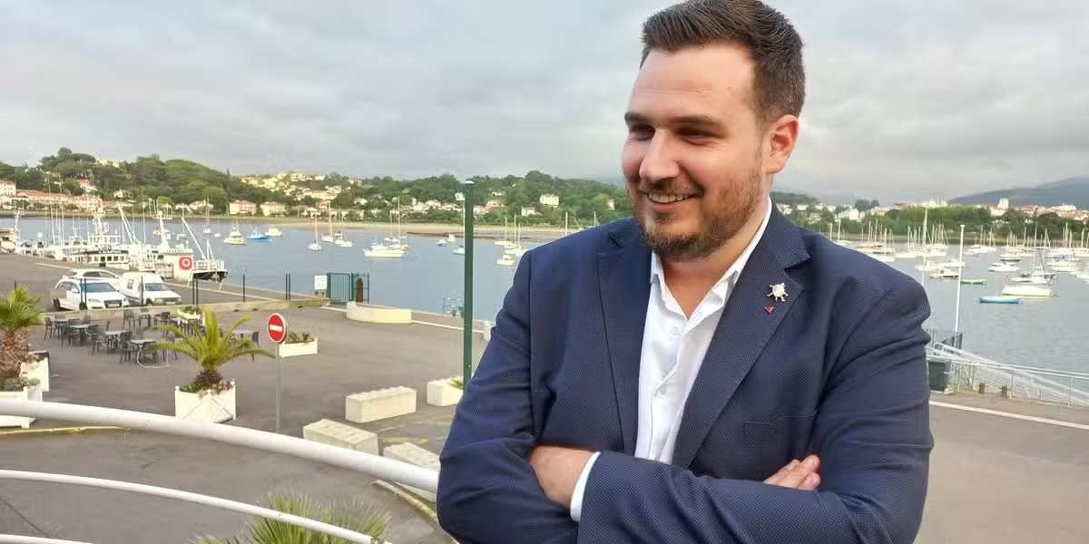 ThomasDS73's tweet photo. @Jo_Fitou_ssi Et lui on en parle pas ? tom dubois robin, figure des Gilets jaunes et ancien candidat La France Insoumise (LFI) https://t.co/VQksSgjFlK