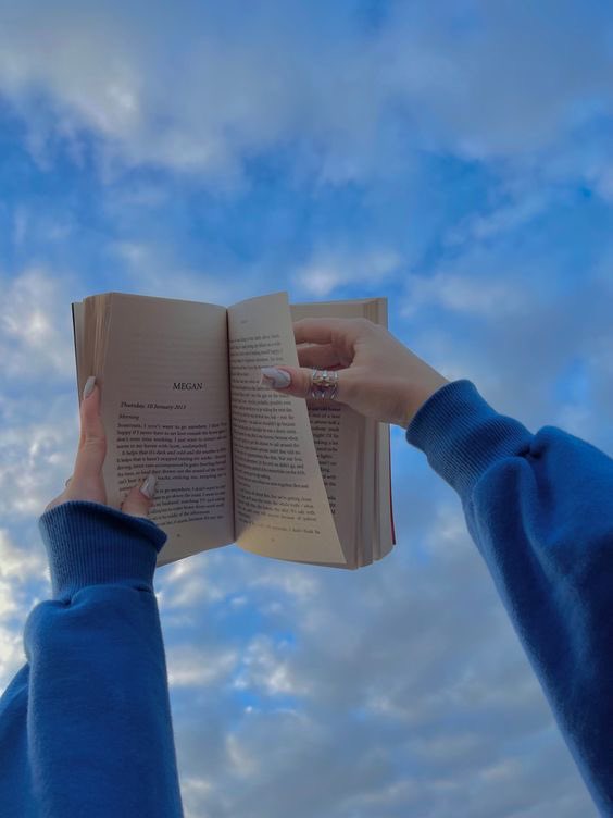 Aishat_Creative's tweet photo. Hi #WritingCommunity, 

It’s #ShamelessSelfpromoThursday , so drop your #books and #writing-related art, podcasts, blogs, etc.

Like and RT each other, and spread a little happy!

#indieauthors #reading #whattoread #writers #websiteredesign https://t.co/PTjhnmAc2y
