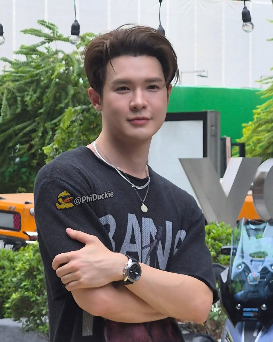 PhiDuckie's tweet photo. Thank you again Billy for taking the time to make your fan family really happy yesterday. @bbil1ypn #BillyPatchanon #star1ight https://t.co/zUucM8CgaF