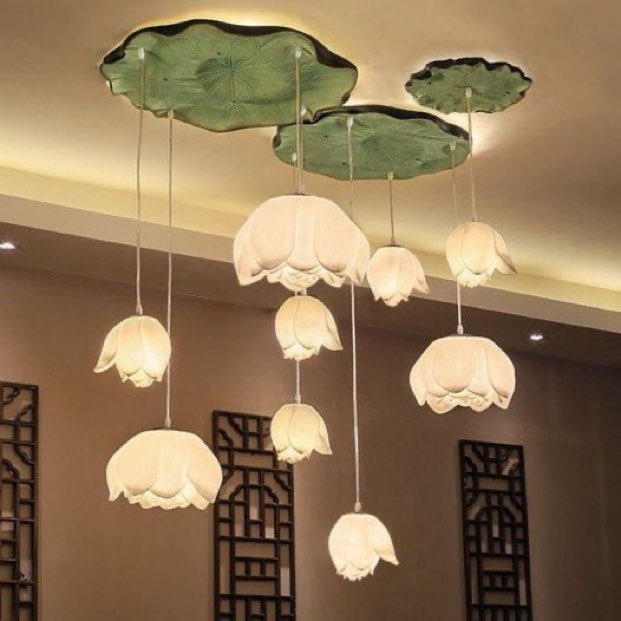 _rusticdaydream's tweet photo. lotus chandelier https://t.co/Bavj9TMS0H
