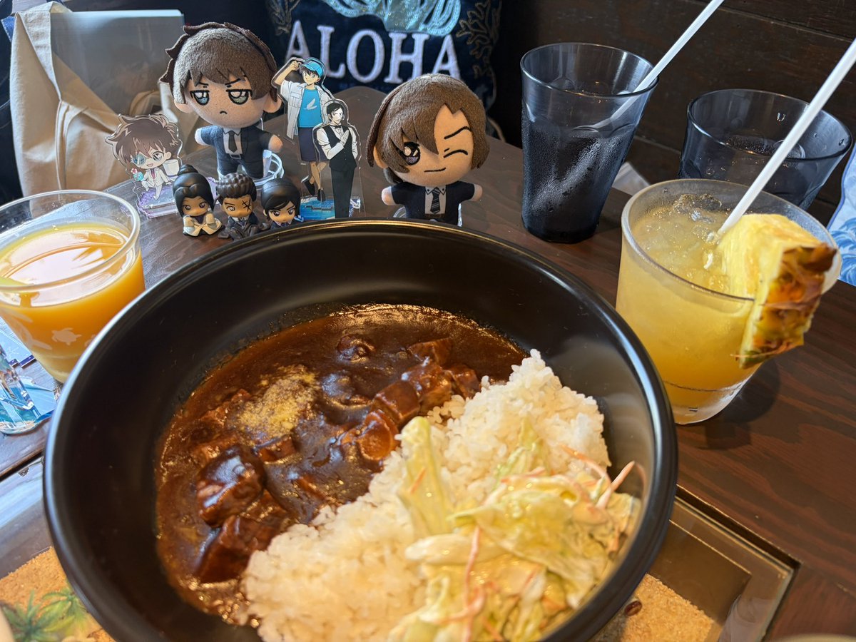 achi624215810's tweet photo. やっと行けたサンアロハ🍛💖
夏休みでいつメンに我が家のお子たちも混ぜてもらいました🙏ありがとう🙏✨
まさかの青山先生が座った席に通されてみんなで騒いだ🤭そして同じビーフカレー食べて大満足🥰
干支がそれぞれ一回り二回り…後は聞かないでくれ🙉笑←全然年齢違うのに仲良くしてくれて助かる🥹 https://t.co/whI06CWUy4