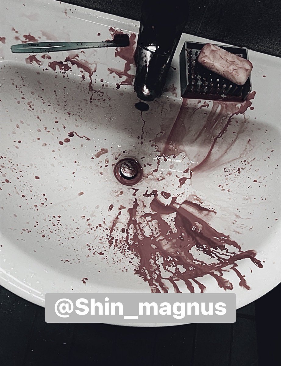 Shin_magnus's tweet photo. 이때 치우기 너무 힘들었어. 다신 안할려고 https://t.co/AZ6qhUy6jF