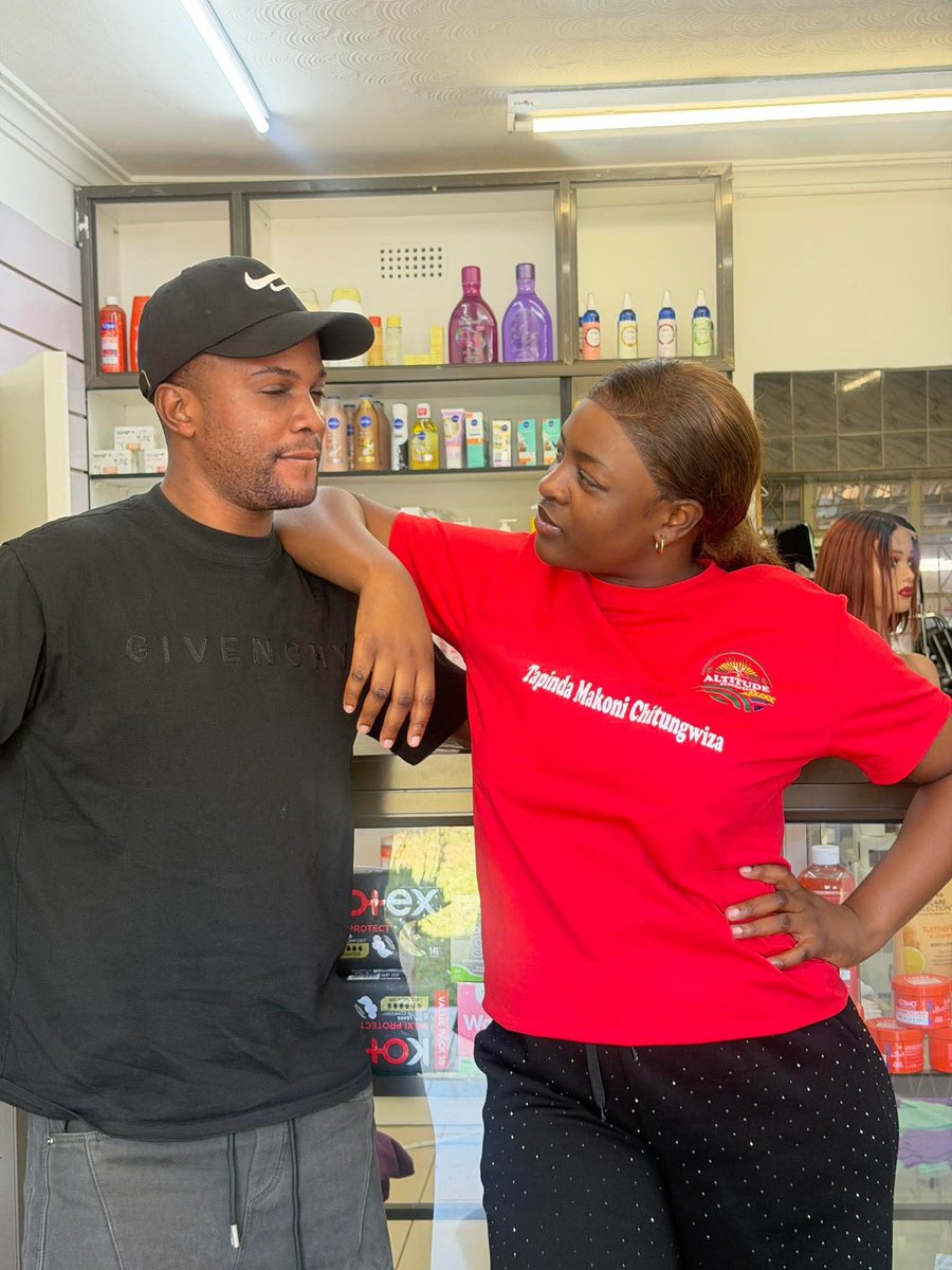 NNyashaYessur's tweet photo. Lorraine Guyo has finally confirmed that she is dating mama vee.

But doesn't he also ummm....you know 🤔🤔 https://t.co/ePa6k7wCjB
